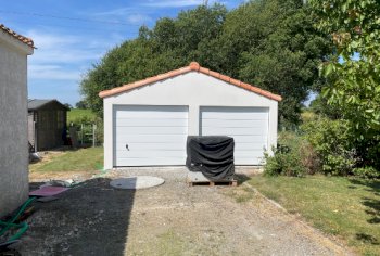 Garage en béton enduit